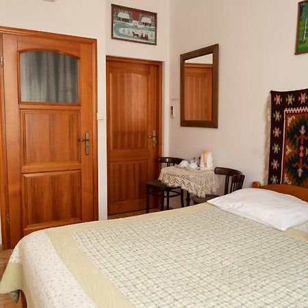 Kolory Guest House Краков Экстерьер фото