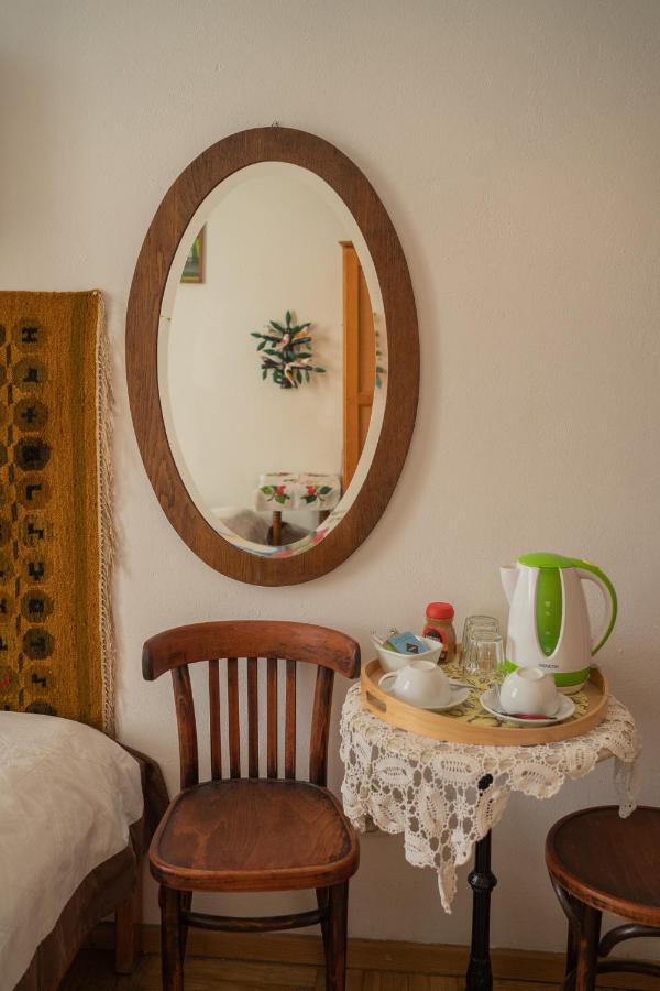 Kolory Guest House Краков Экстерьер фото