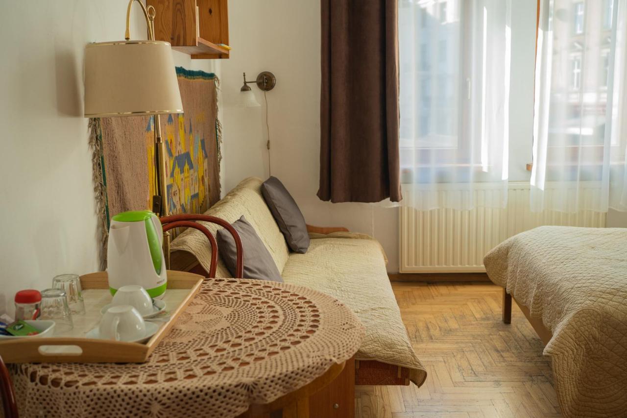 Kolory Guest House Краков Экстерьер фото