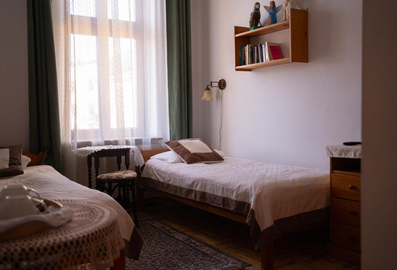 Kolory Guest House Краков Экстерьер фото