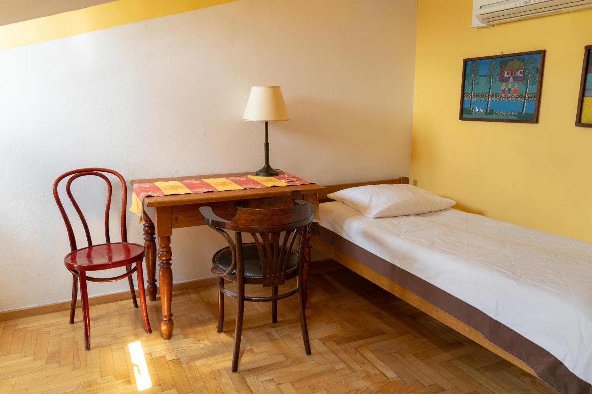 Kolory Guest House Краков Экстерьер фото