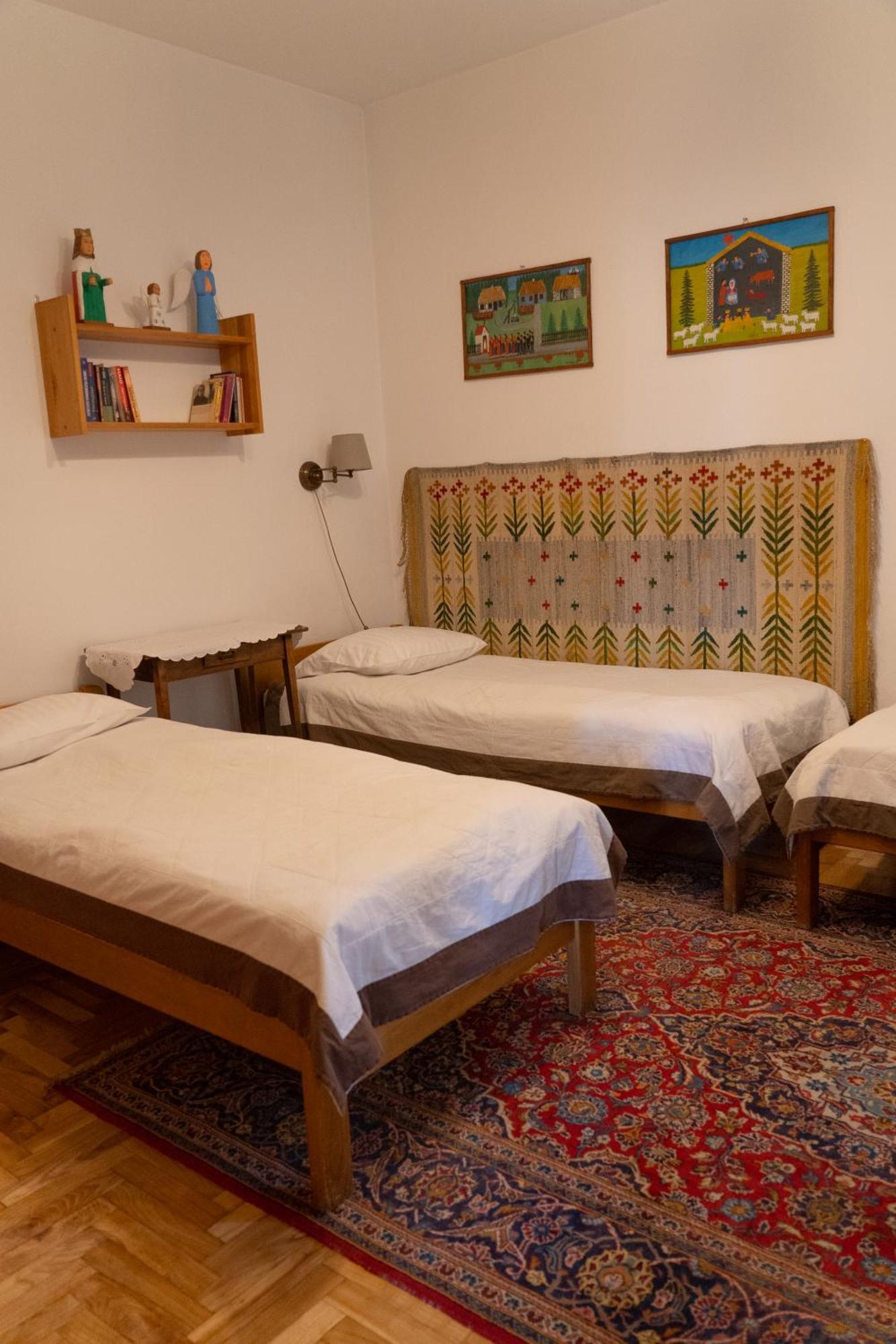 Kolory Guest House Краков Экстерьер фото