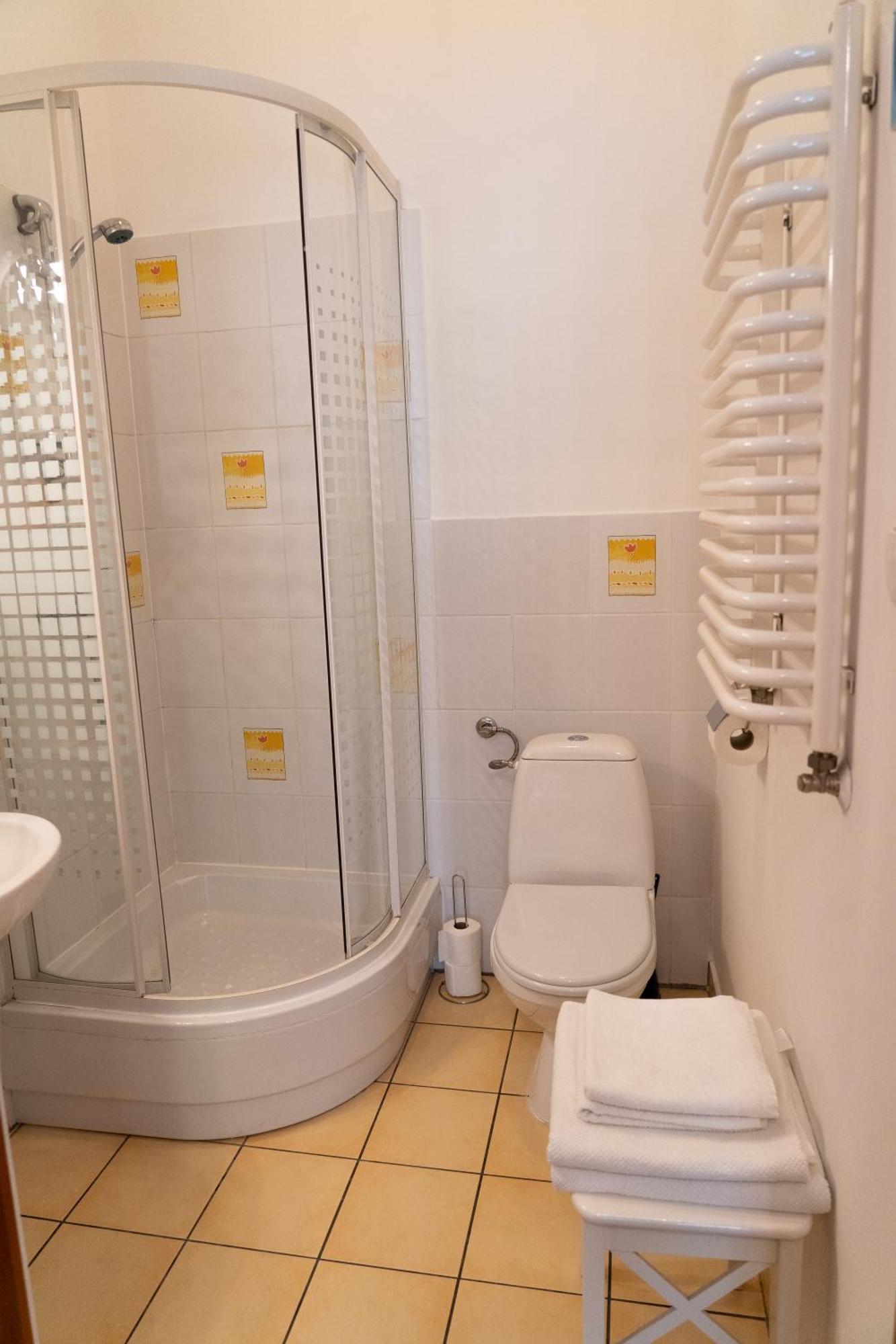 Kolory Guest House Краков Экстерьер фото