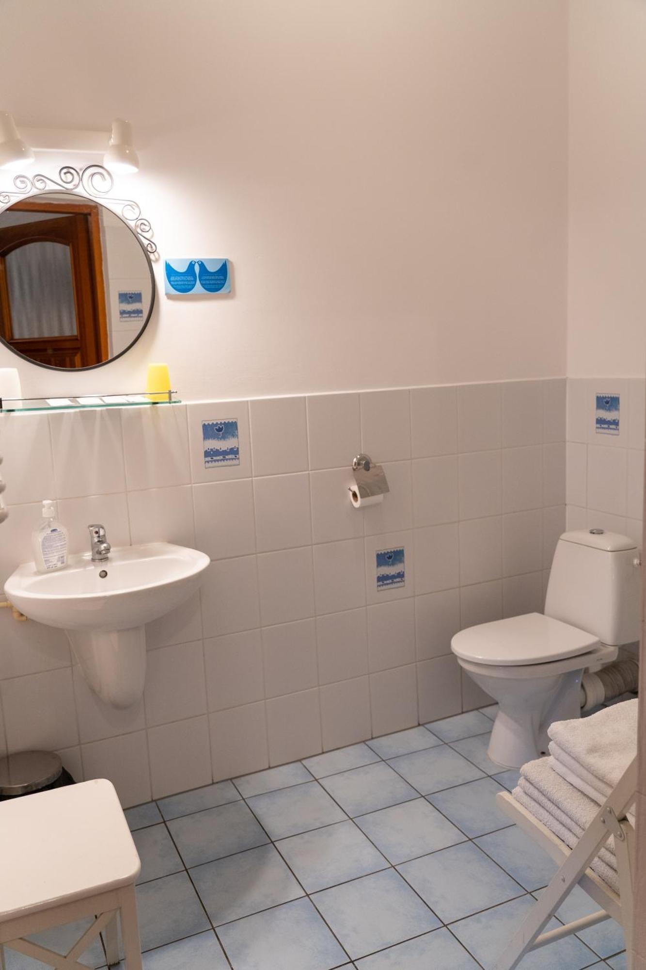 Kolory Guest House Краков Экстерьер фото