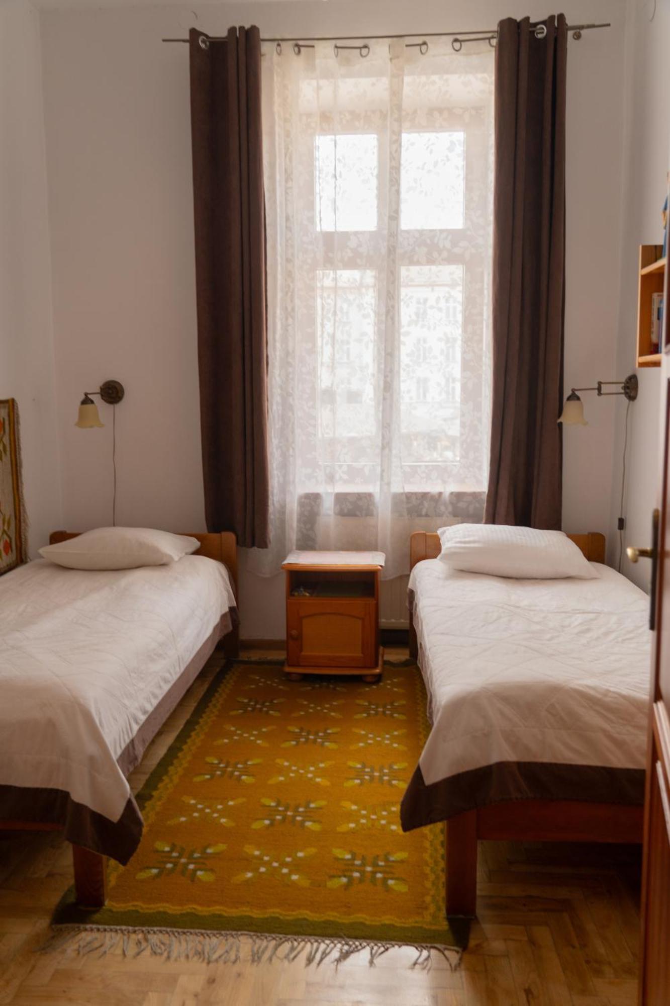 Kolory Guest House Краков Экстерьер фото