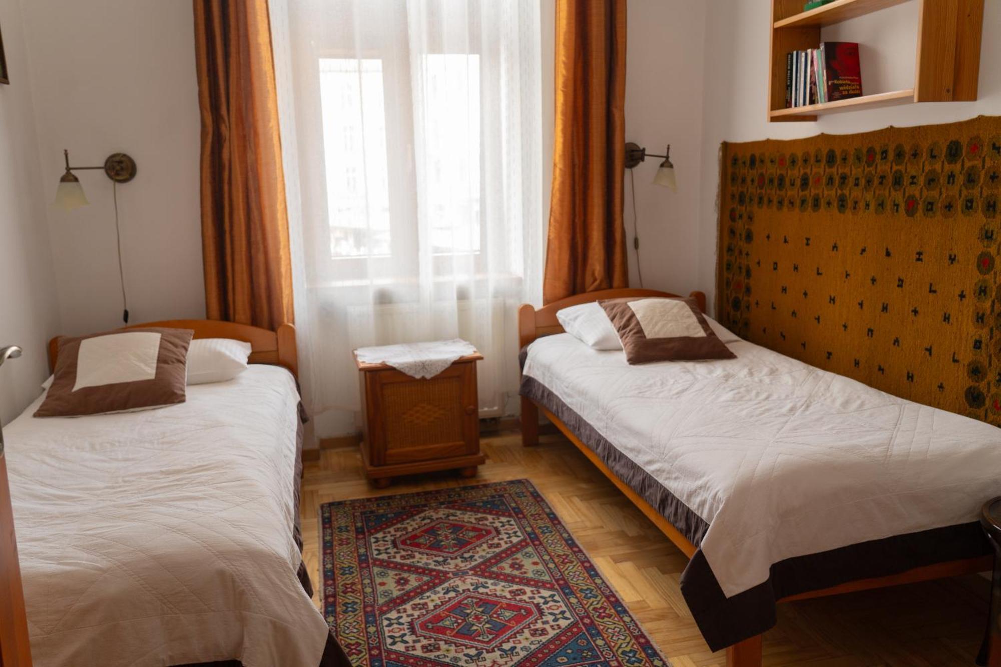 Kolory Guest House Краков Экстерьер фото