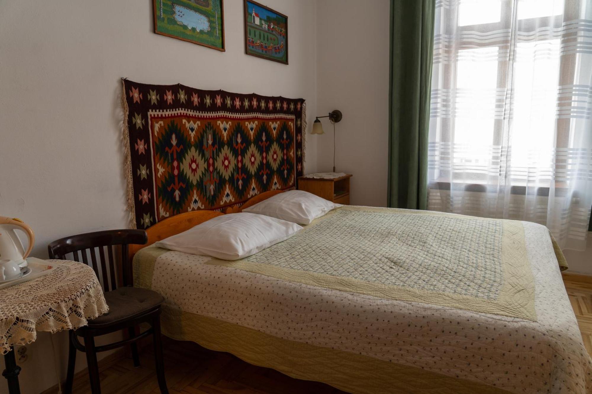 Kolory Guest House Краков Экстерьер фото