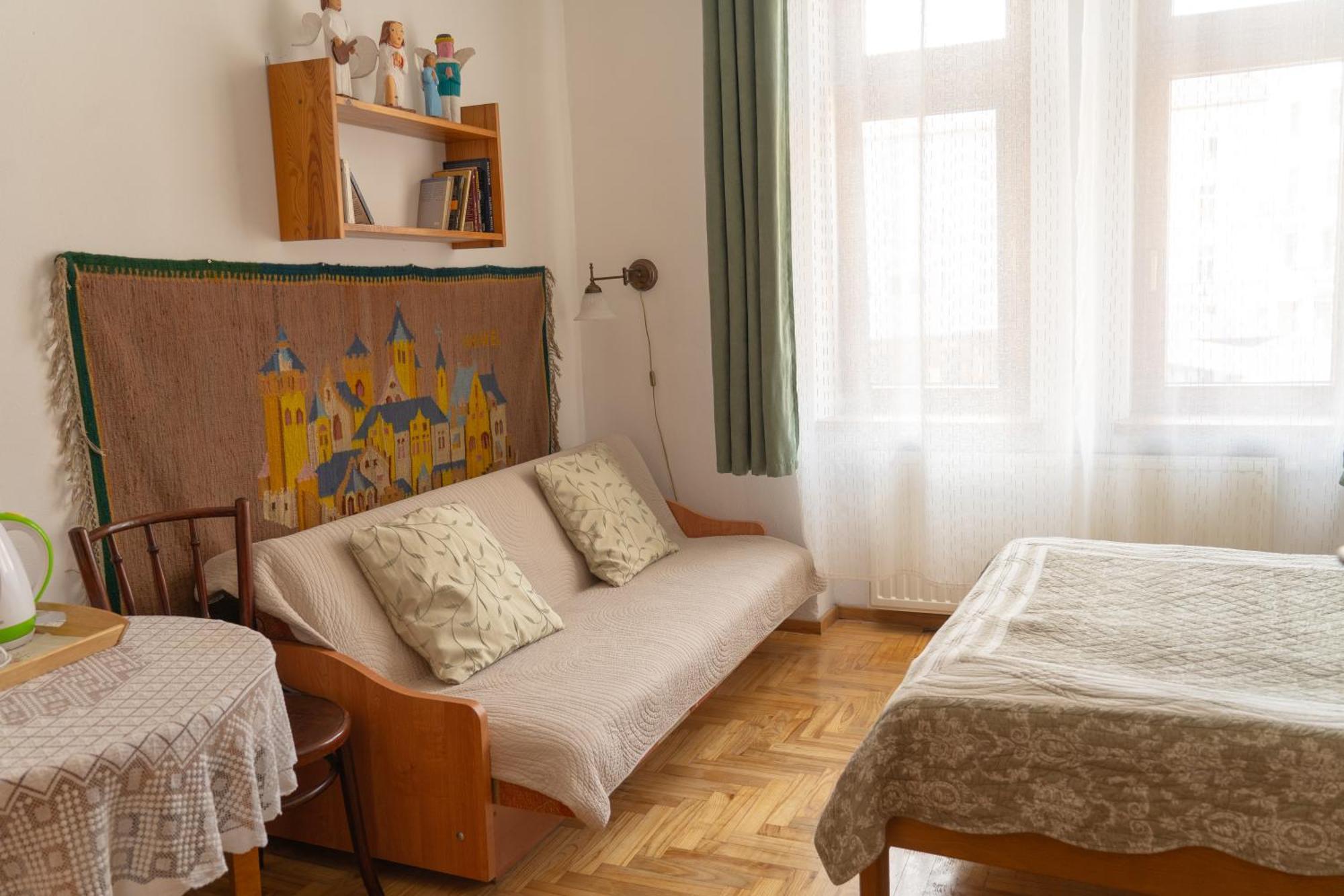 Kolory Guest House Краков Экстерьер фото