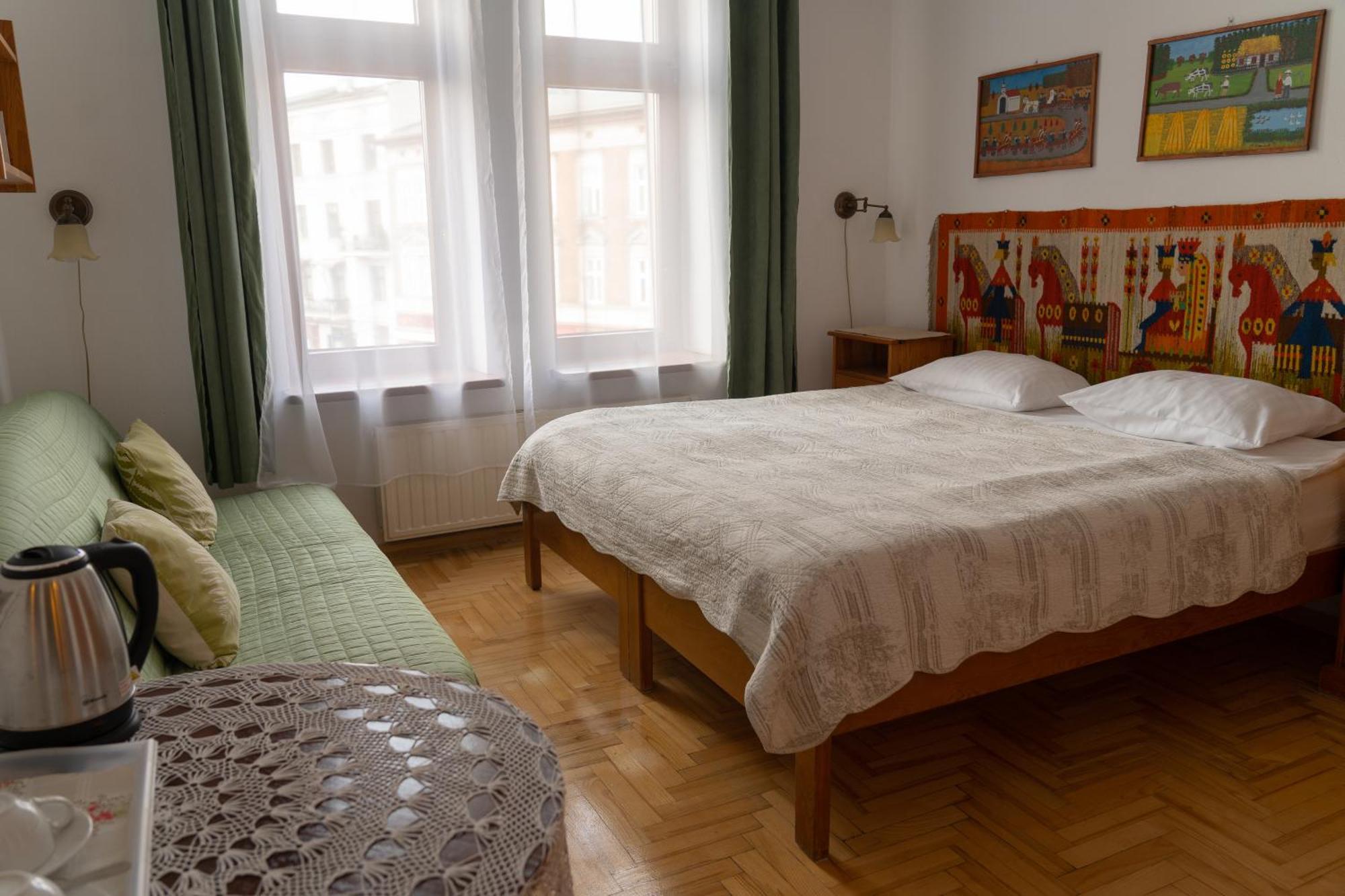 Kolory Guest House Краков Экстерьер фото