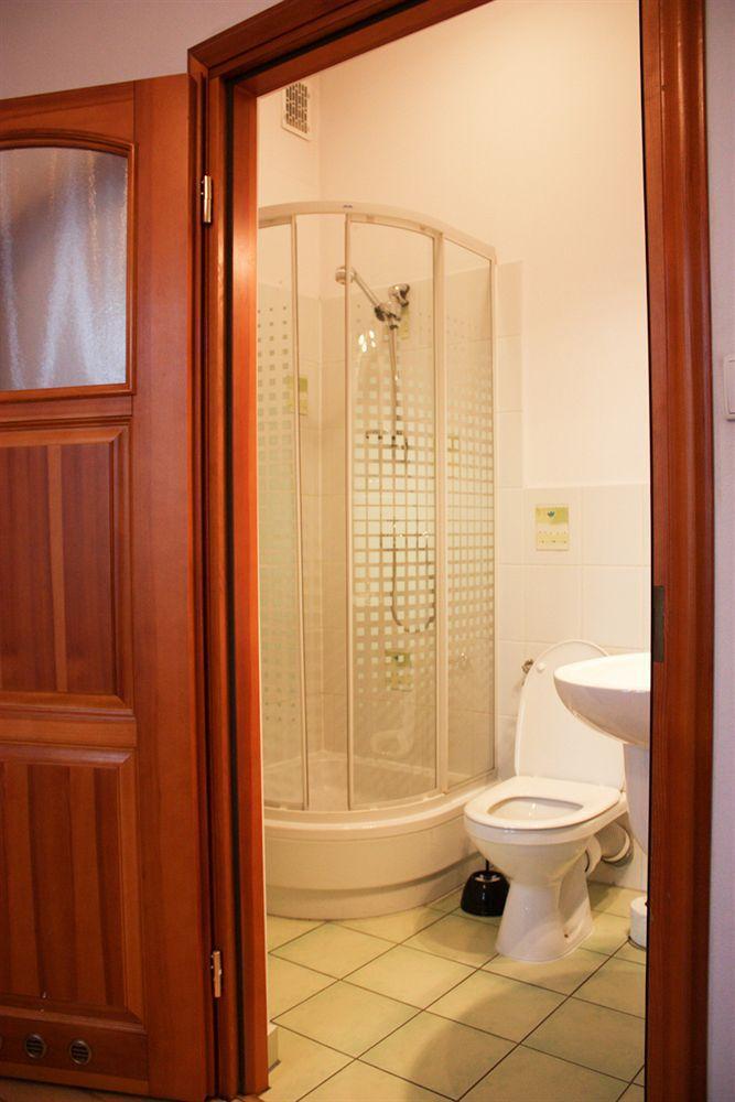 Kolory Guest House Краков Экстерьер фото